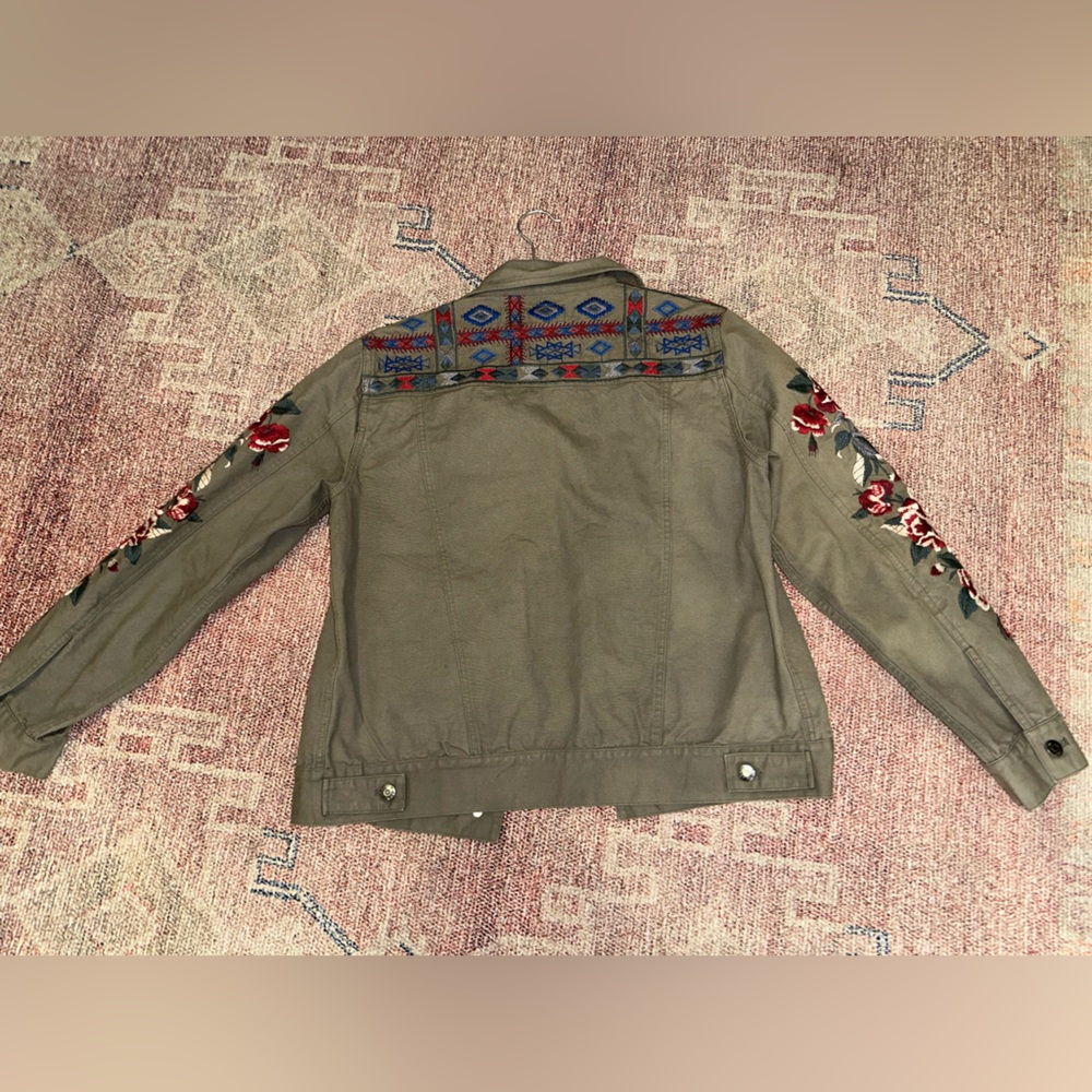 Johnny Was green khaki embroidered floral denim jean jacket roses size small - Picture 9 of 10